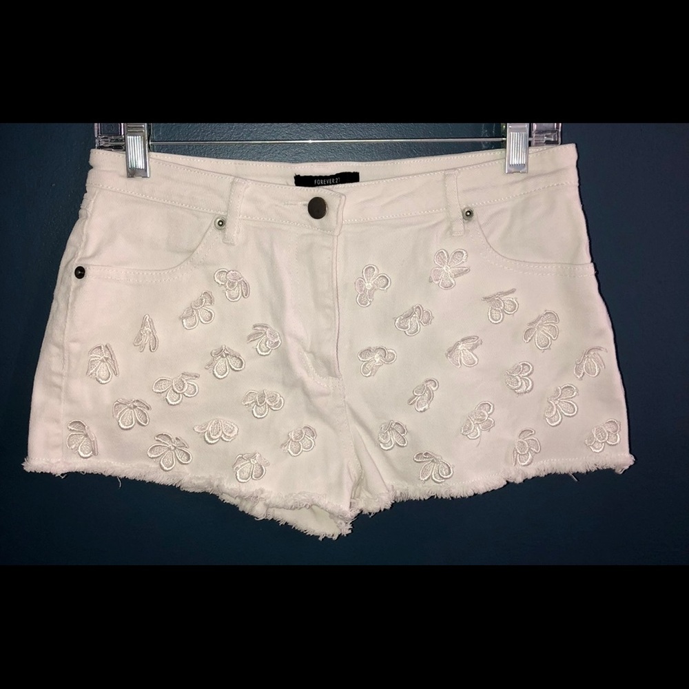 Forever 21 Daisy Flower White Denim Shorts